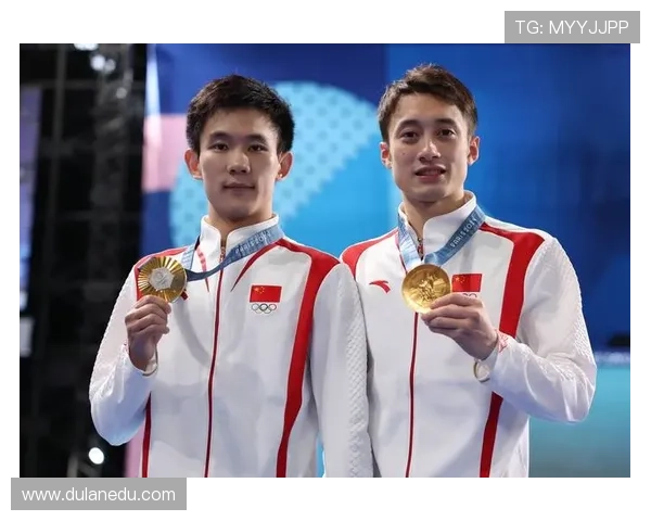 练俊杰勇夺全运会男子跳水个人全能冠军刷新历史成绩助力中国跳水再攀高峰